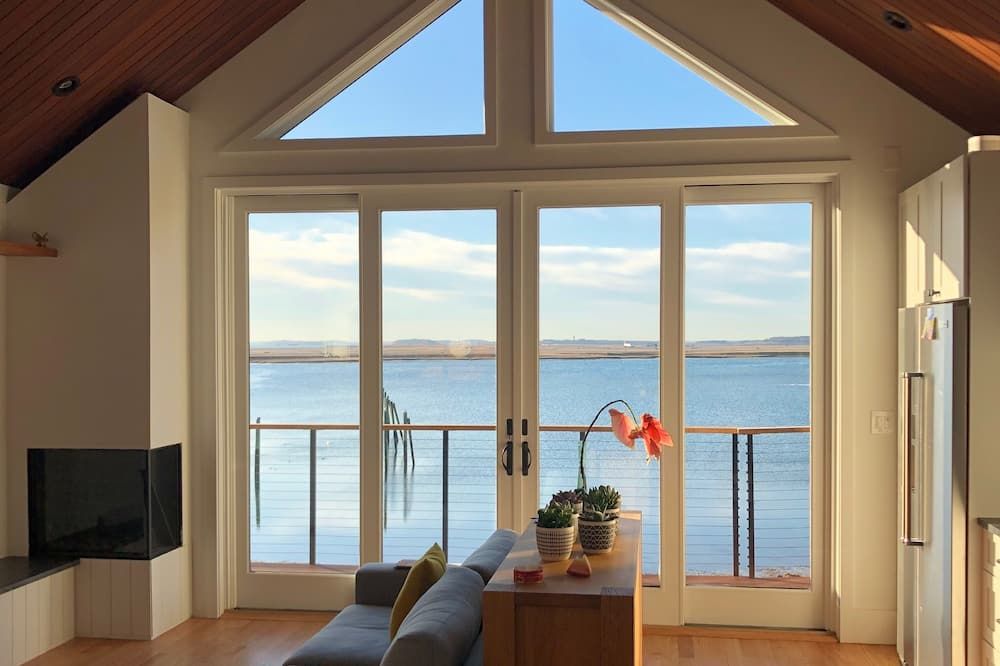 Waterfront Escape - Close to Airport & Downtown - בוסטון - מרפסת