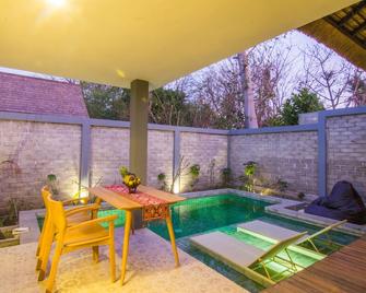 A Villa Gili Air - Sira Selatan - Piscine
