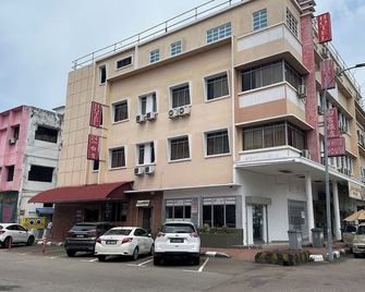 White House Hotel Kluang - Kluang - Building