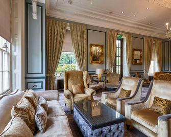 أولتون هول هوتل، سبا آند جولف ريزورت - ليدز - ردهة