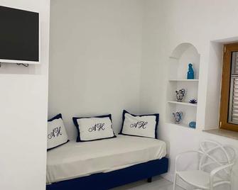 Abagnale Home Sorrento - Sorrento - Living room