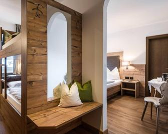 Charme Hotel Uridl - Santa Cristina Valgardena - Camera da letto