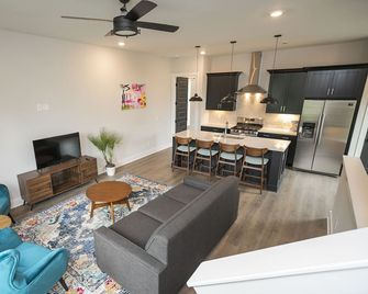 Bold + Bright!|3bd 2.5ba|10 Minutes To All Of Music City! - Nashville - Sala de estar
