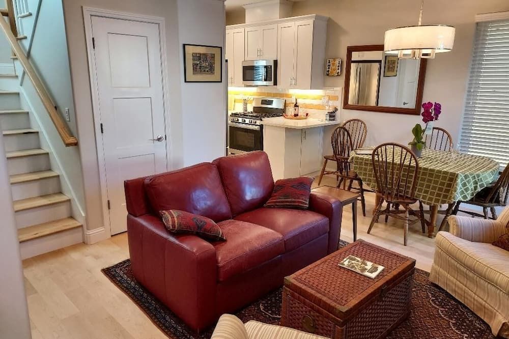 East Sacramento Secret - סקרמנטו - סלון