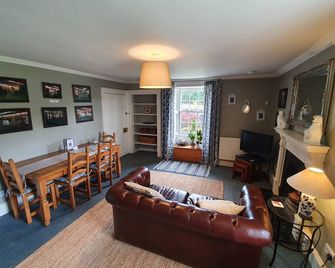 Parkhead House - South Queensferry - Living room
