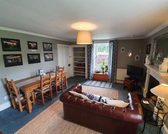 Parkhead House - South Queensferry - Salon
