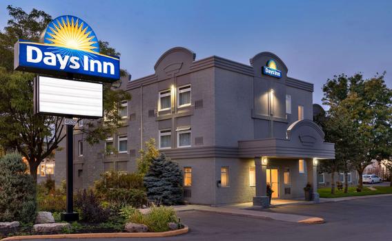 Days Inn By Wyndham Toronto West Mississauga C 94 C 1 4 4