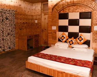 Hotel Lal Kothi Pahalgam - Pahalgam - Schlafzimmer