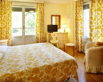 Albergo Milano Snc - Lanzo D'Intelvi - Habitación