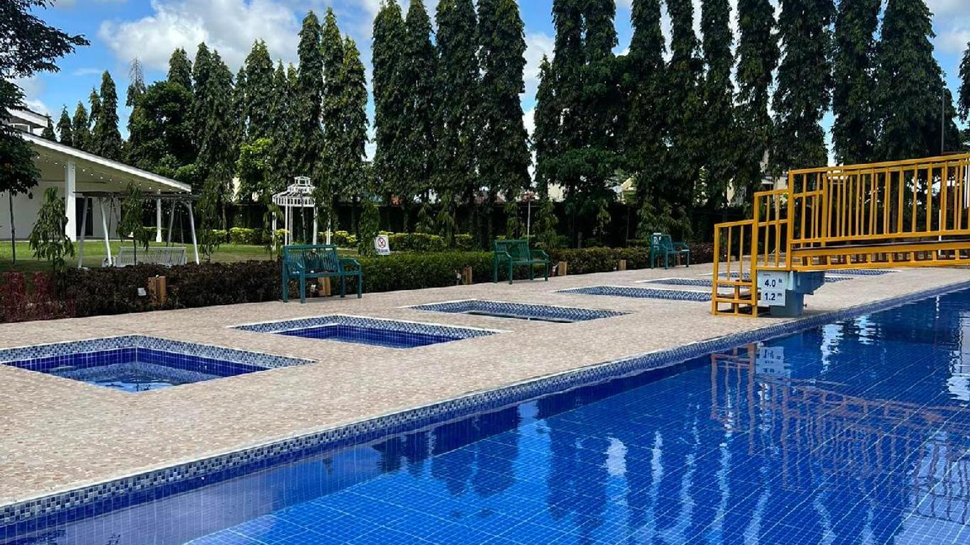 Whitewoods Convention & Leisure Hotel