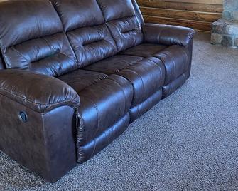Island Getaway in Chetek Wisconsin - Chetek - Sala de estar