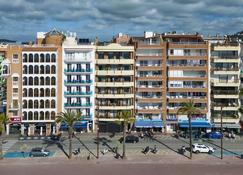 Almirall Apartaments - Lloret de Mar - Building