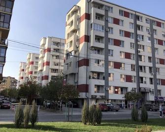 Studio Apartment all new - Bucharest - Building