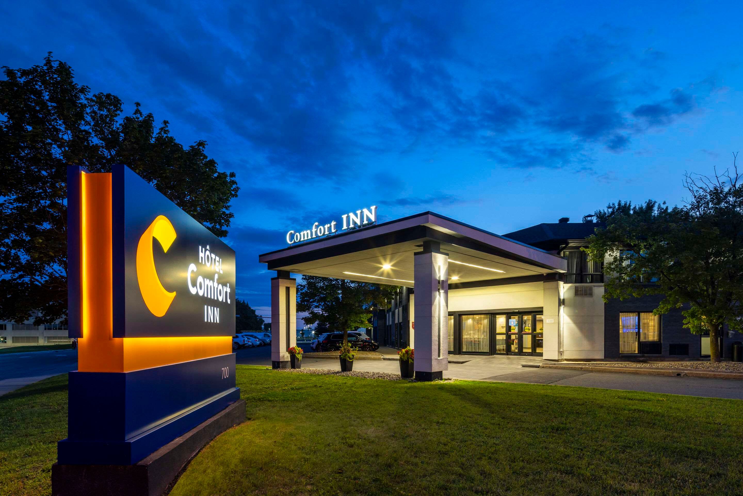 Comfort Inn Montreal Aeroport thumbnail 3
