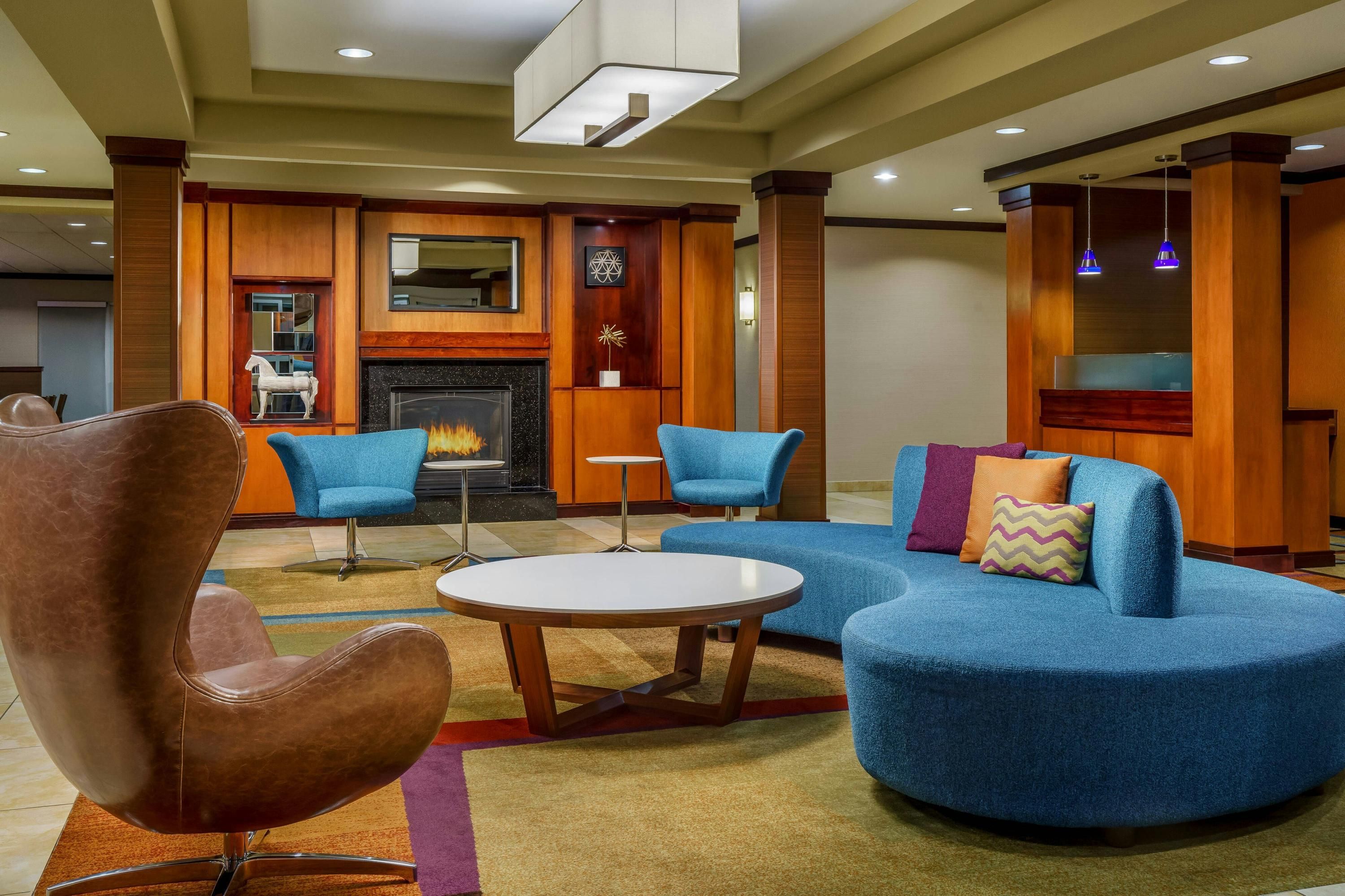 Fairfield Inn & Suites by Marriott Peoria East - East Peoria - Lounge