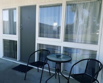 키 모텔 & 홀리데이 파크 - 푸타루루 - 발코니