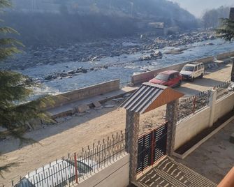 River site guest house - Kullu - Balcony
