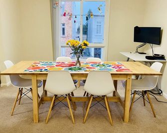 Charming apartment in a wonderful location by Baker Beach - San Francisco - Essbereich