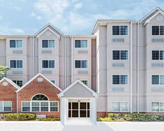 Microtel Inn & Suites by Wyndham Tuscaloosa Near University - Tuscaloosa - Rakennus