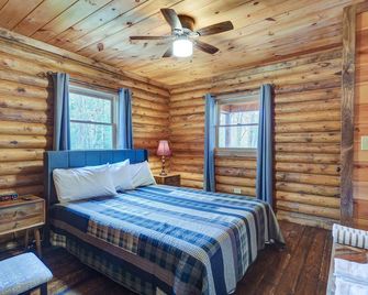 Hemlock Haven - Copperhill - Bedroom