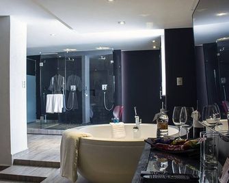 Nehotel Nueva Estancia - León - Baño