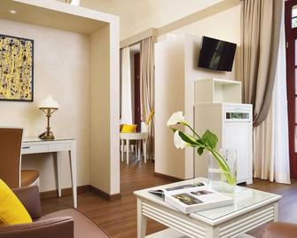 Announcements Junior Suite in the new Stables - Oleggio Castello - Living room