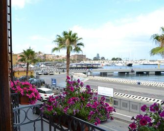 Petit Hotel - Milazzo - Balcón