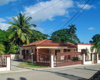 Casa De Alquiler Figaro - Samaná - Edificio