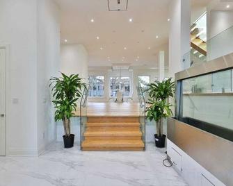 Executive Luxury Room Downtown Toronto - Toronto - Lobby