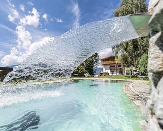هوتل فيرنبليك - Bressanone/Brixen - حوض السباحة