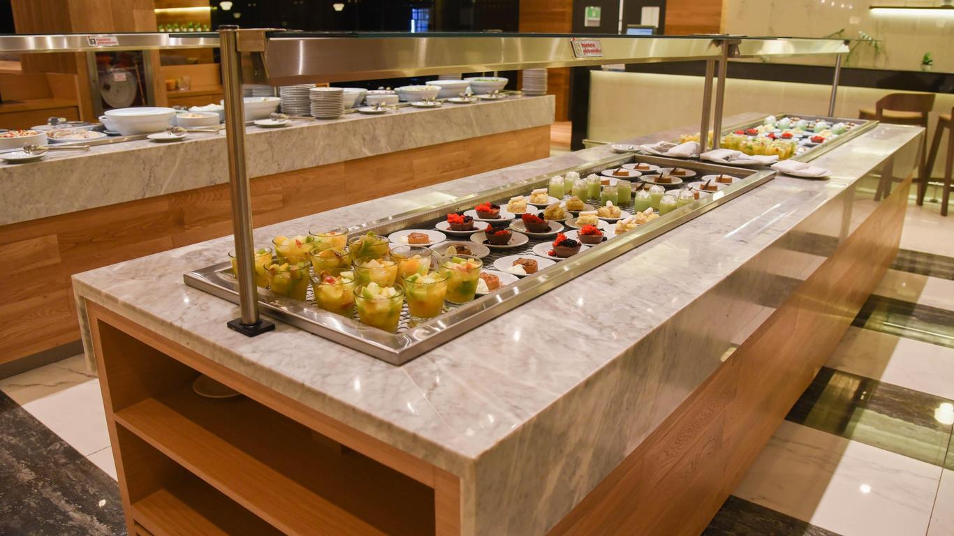 Pullman Rosario City Center