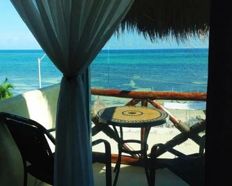 Hotel Arenas - Majahual - Balcón