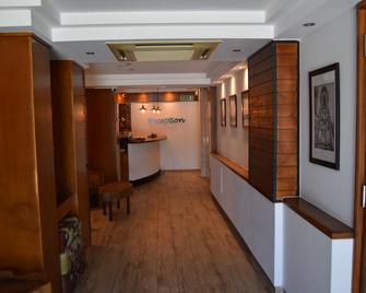 碼頭海灘公寓酒店 - 利馬索爾 - 門廳
