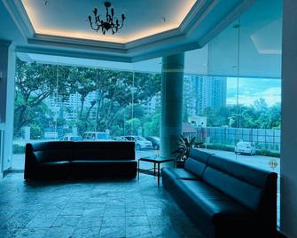 Stallions Suites Penang - George Town - Lounge