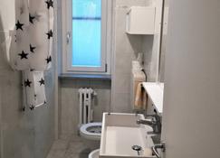 Sobrio Apartment In The Philadelphia Area - Turin - Phòng tắm