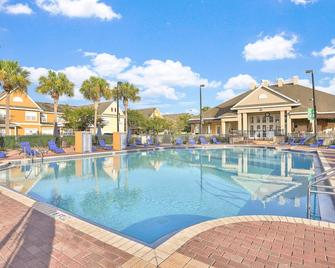 Deluxe Villas Resort at Seven Dwrafs - Close to Disney - Kissimmee - Piscina