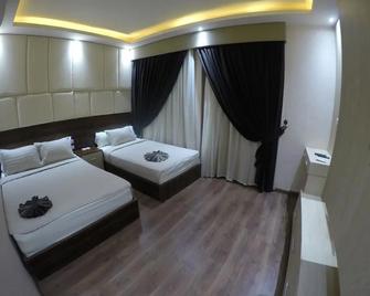 Grand Hotel - Cairo - Bedroom