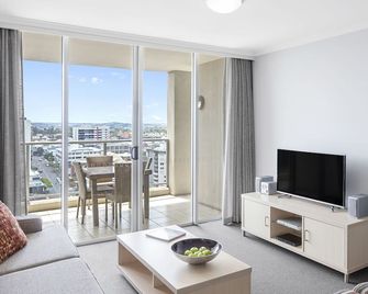 Oaks Brisbane Lexicon Suites - Brisbane - Living room