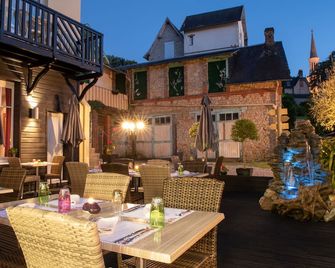 Hôtel Normandie Spa - Bagnoles-de-l'Orne-Normandie - Βεράντα