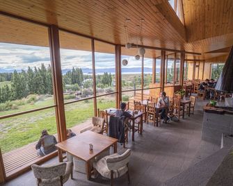 America del Sur Hostel Calafate - אל קאלאפטה - מסעדה