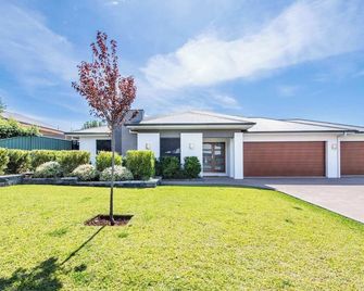 Lakeside Haven - Homely Charm, Close to Dubbo Zoo - Dubbo - Gebäude