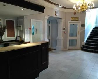 Crown - Stoke-on-Trent - Receptie