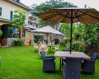 Karen Inn Suites - Nairobi - Patio
