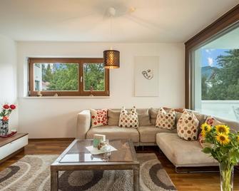 Ferienwohnung Felix - Bregenz - Living room