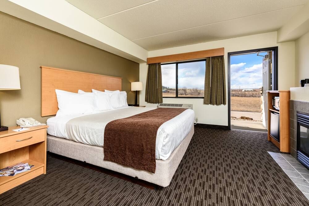 Bedroom view of AmericInn by Wyndham Belle Fourche