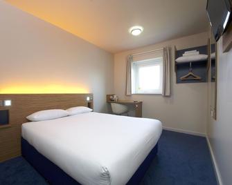 Travelodge Newcastle Airport - Newcastle upon Tyne - Bedroom