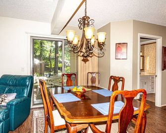 27 Turquesa Place - A nicely furnished town home near Coronado Center. Walking - Hot Springs Village - Comedor