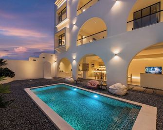 Mountain Resort Hotel - Dali - Pool
