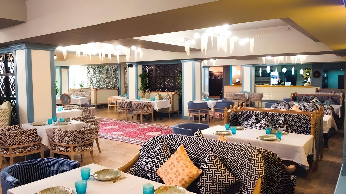 Grand Sapphire Hotel