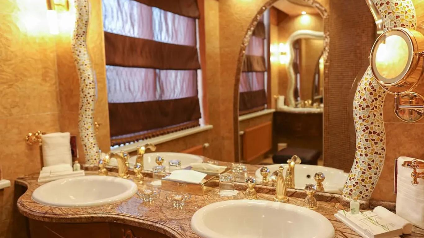 Royal Spa & Hotel Resort